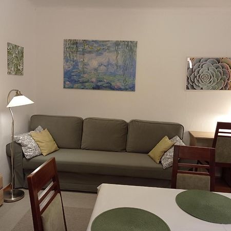 Zsuzsa Apartman Budapeste Exterior foto