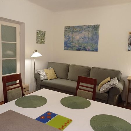 Zsuzsa Apartman Budapeste Exterior foto