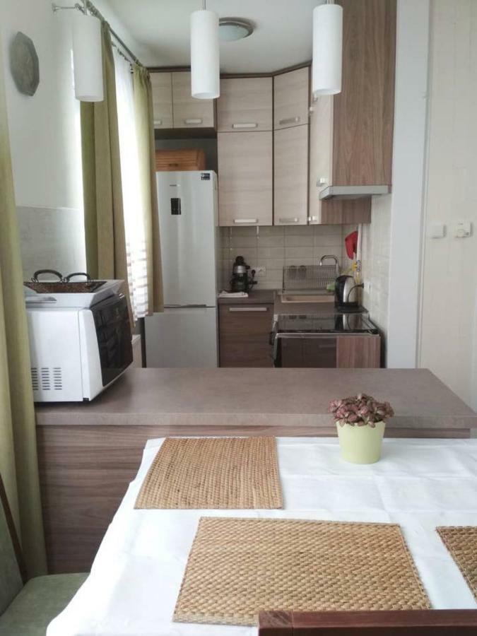 Zsuzsa Apartman Budapeste Exterior foto