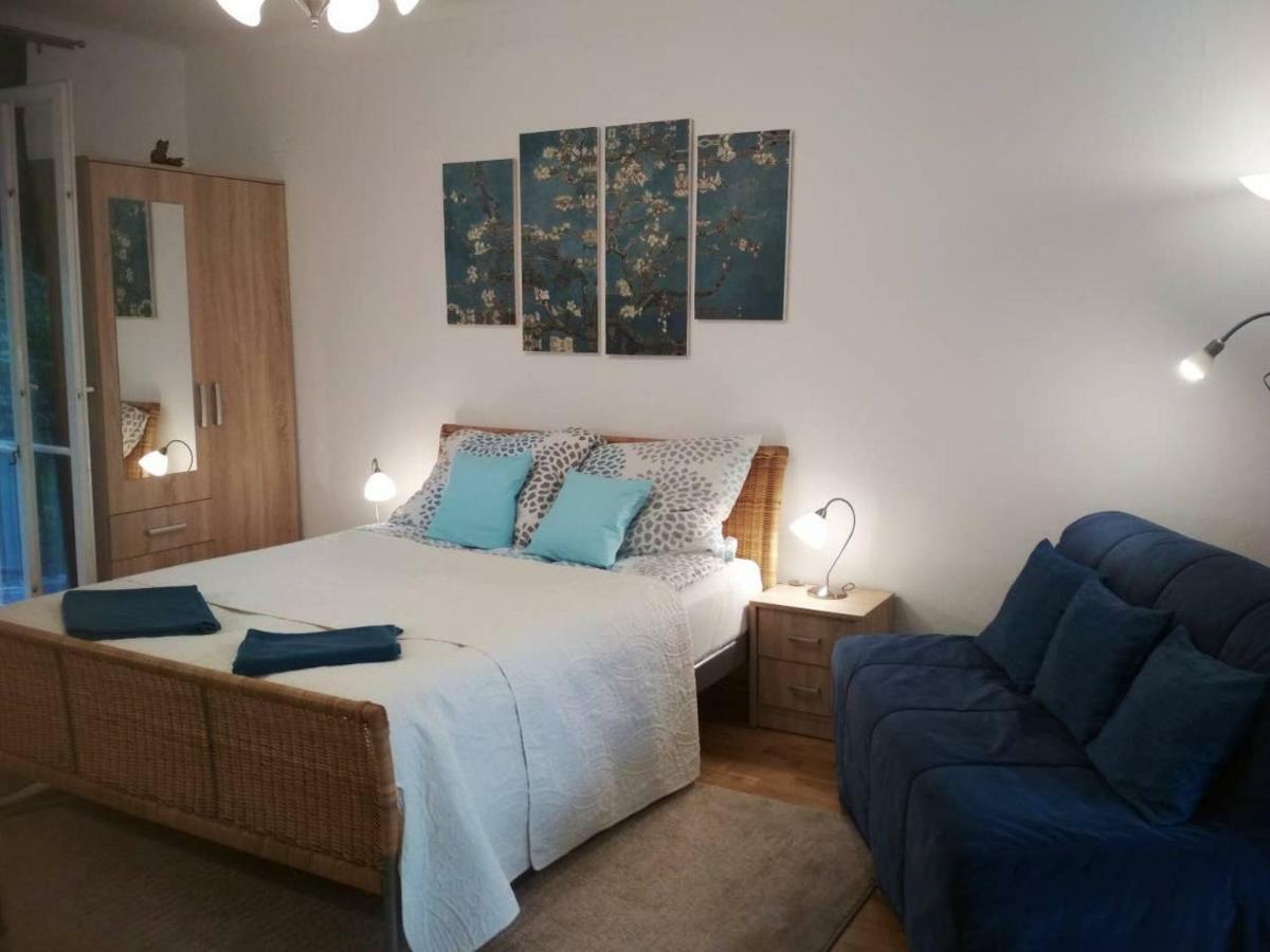 Zsuzsa Apartman Budapeste Exterior foto