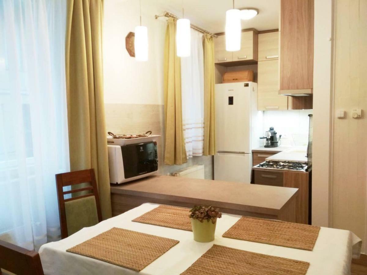 Zsuzsa Apartman Budapeste Exterior foto