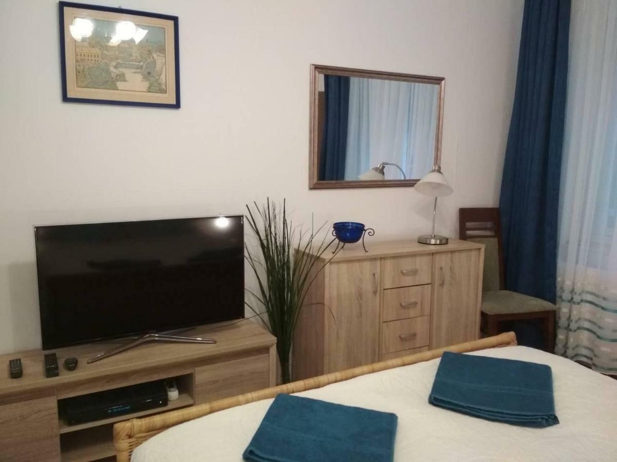 Zsuzsa Apartman Budapeste Exterior foto