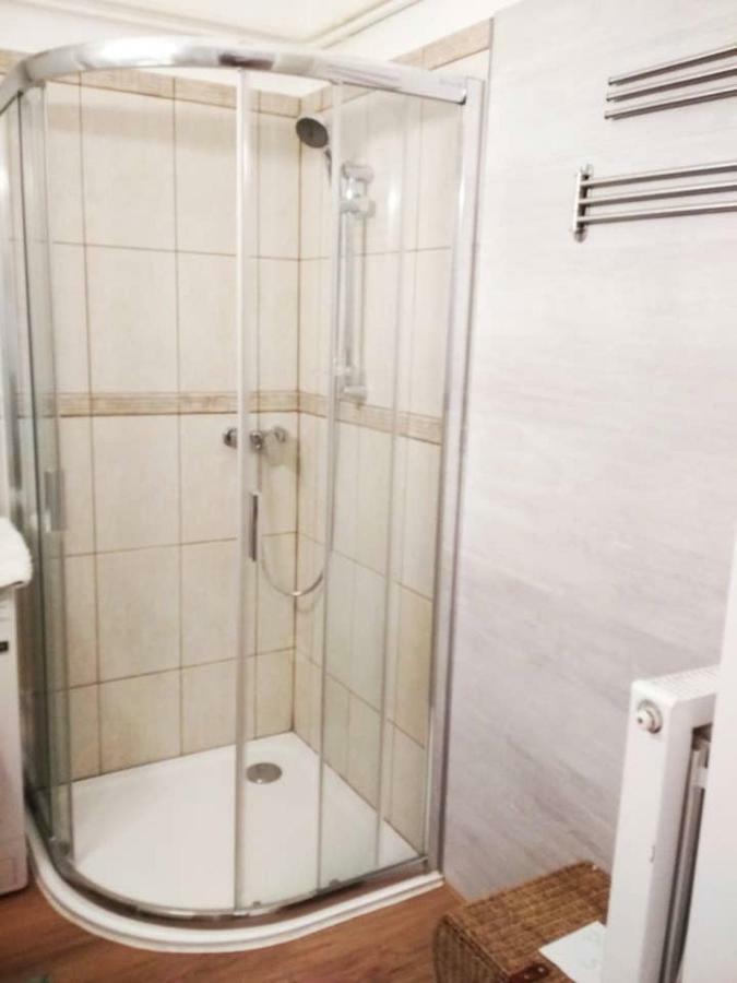 Zsuzsa Apartman Budapeste Exterior foto