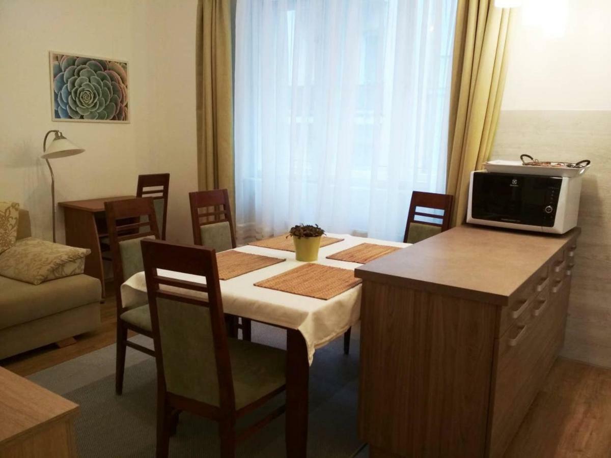 Zsuzsa Apartman Budapeste Exterior foto