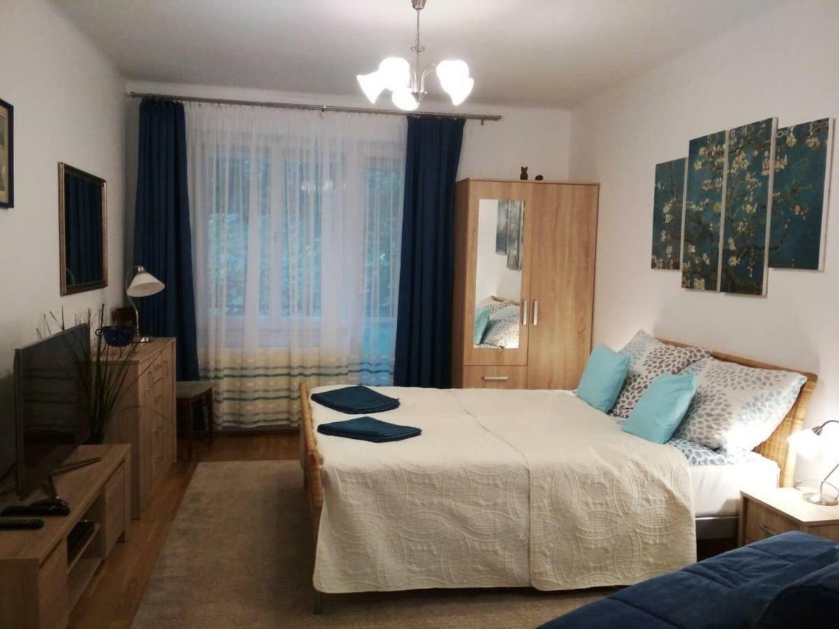 Zsuzsa Apartman Budapeste Exterior foto